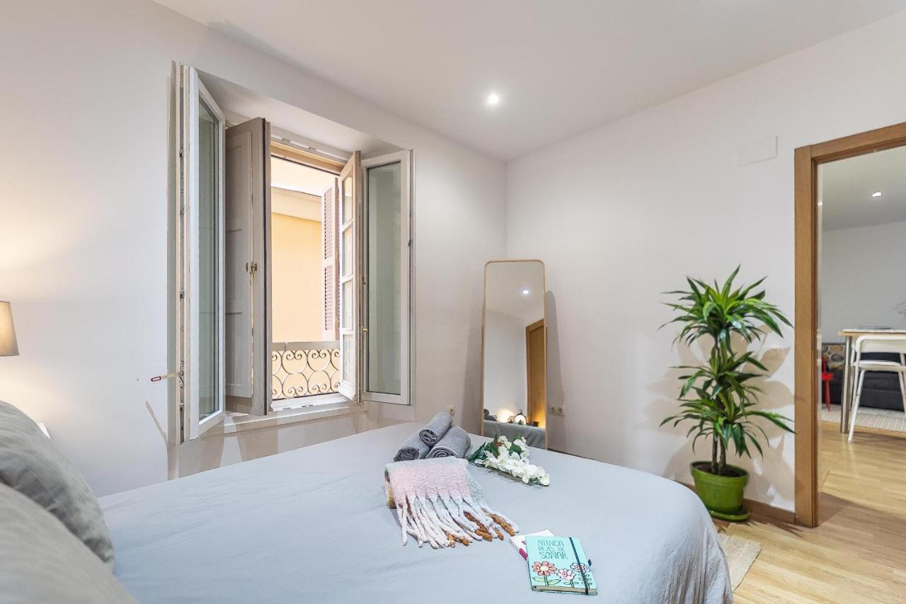 Boutique Mitjana Apartment Malaga Exterior photo
